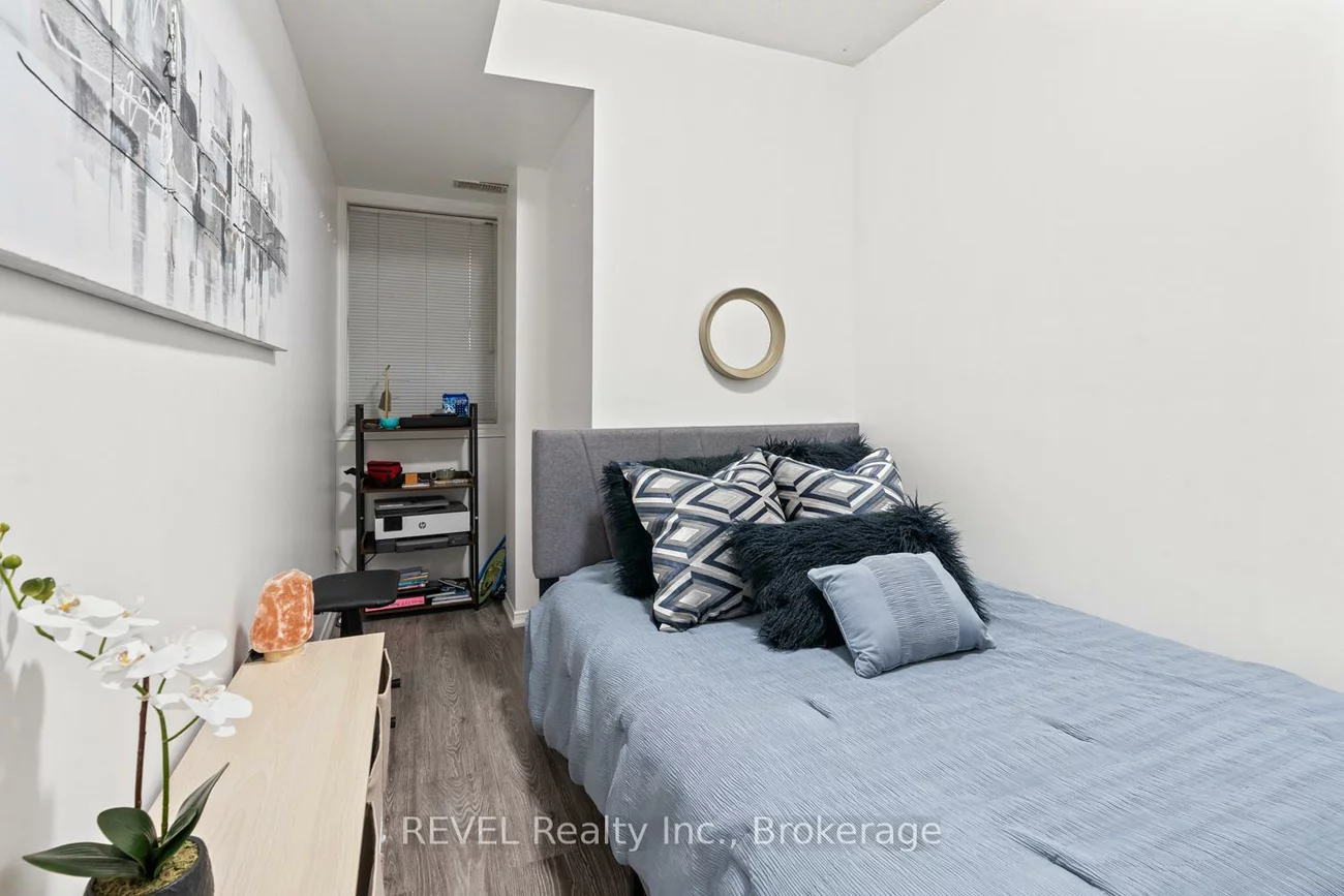 760, Lawrence, Yorkdale-Glen Park, Toronto