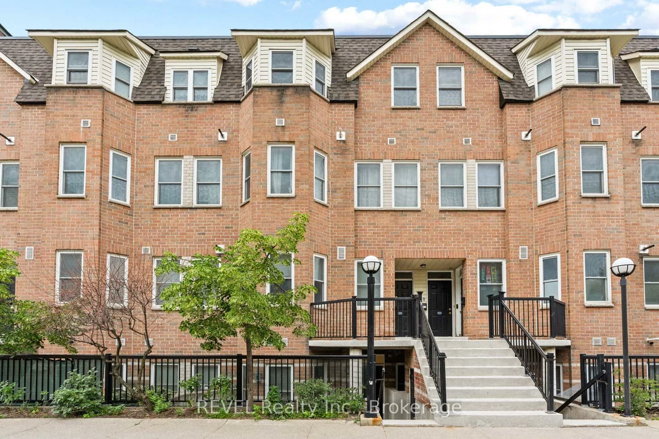760, Lawrence, Yorkdale-Glen Park, Toronto