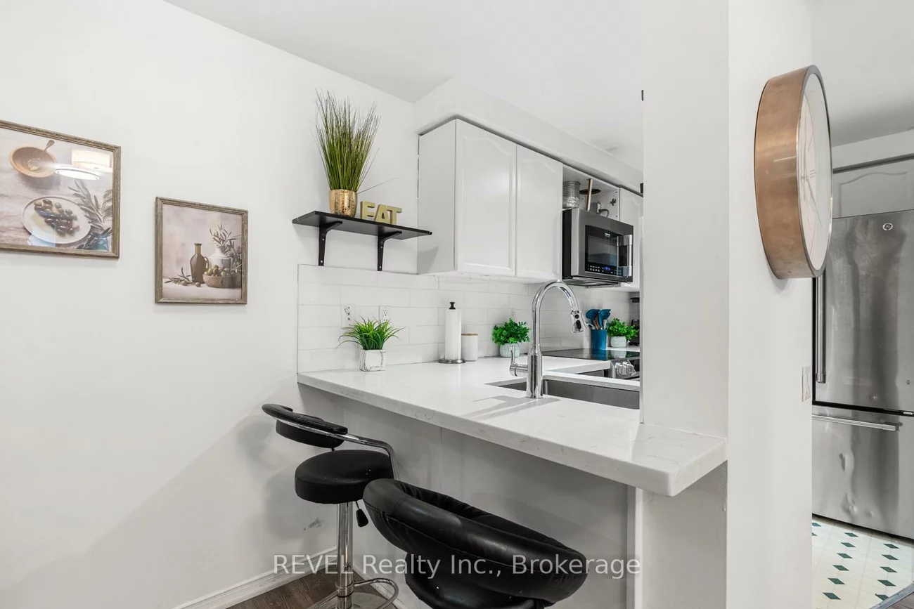 760, Lawrence, Yorkdale-Glen Park, Toronto