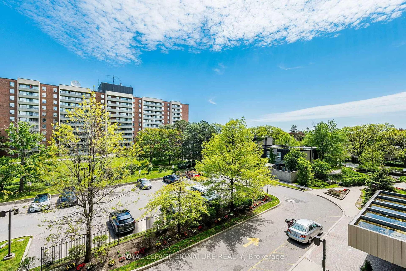 25, Four Winds, York University Heights, Toronto