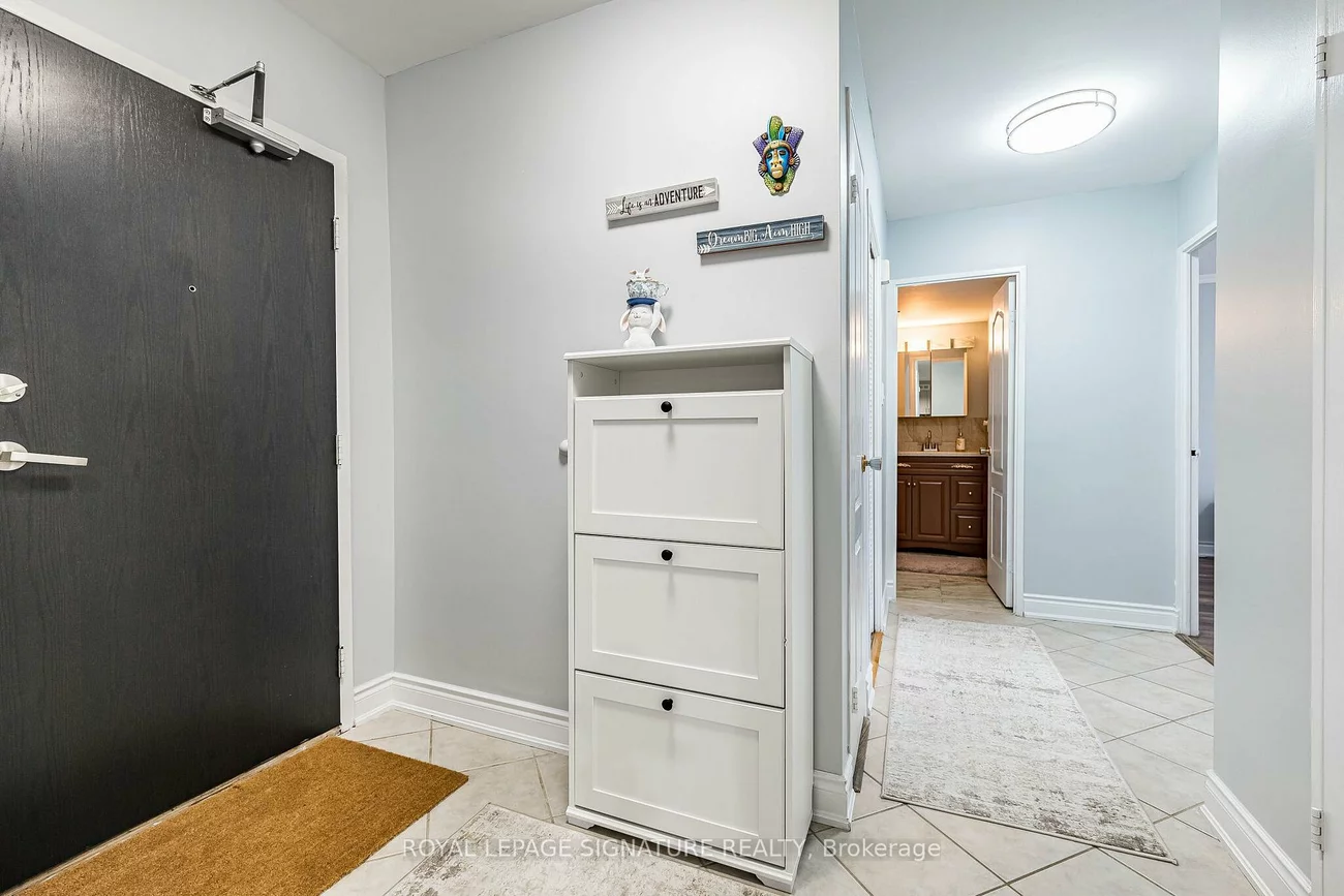 25, Four Winds, York University Heights, Toronto