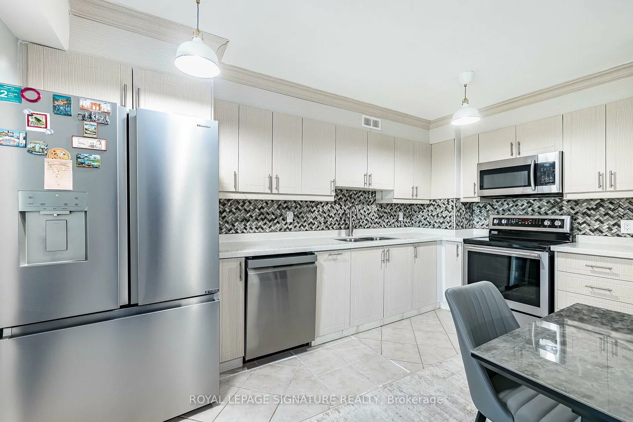 25, Four Winds, York University Heights, Toronto