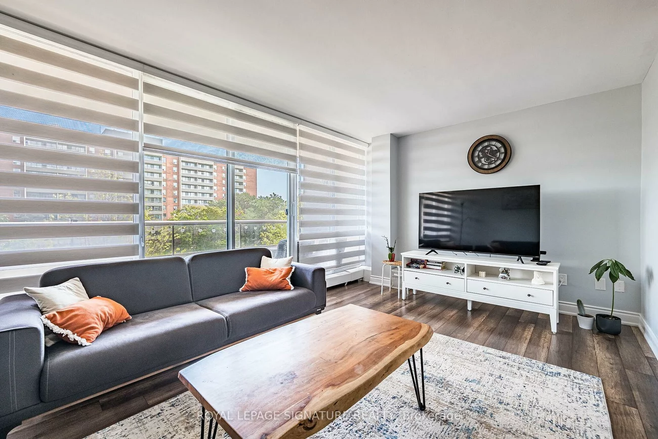 25, Four Winds, York University Heights, Toronto