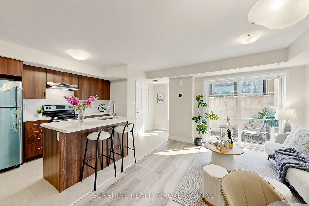 2335, Sheppard, Humberlea-Pelmo Park W5, Toronto