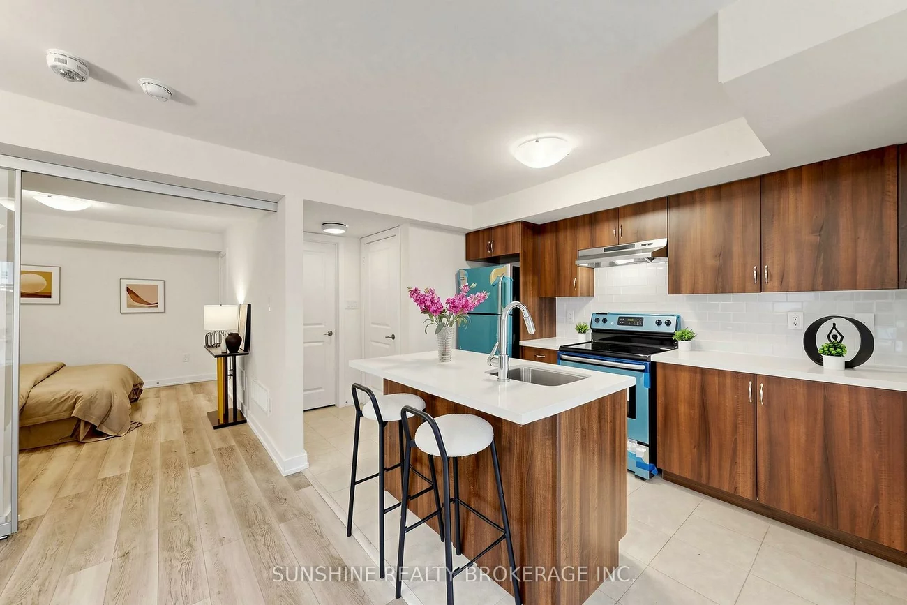 2335, Sheppard, Humberlea-Pelmo Park W5, Toronto