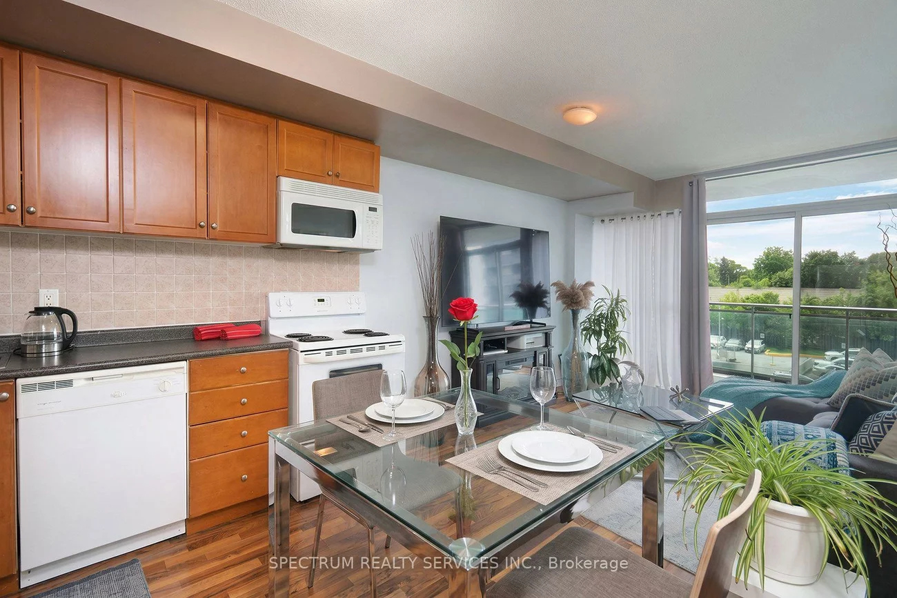2464, Weston, Weston, Toronto