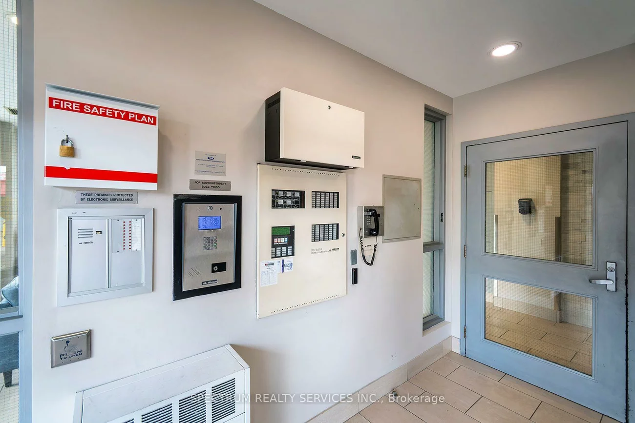2464, Weston, Weston, Toronto