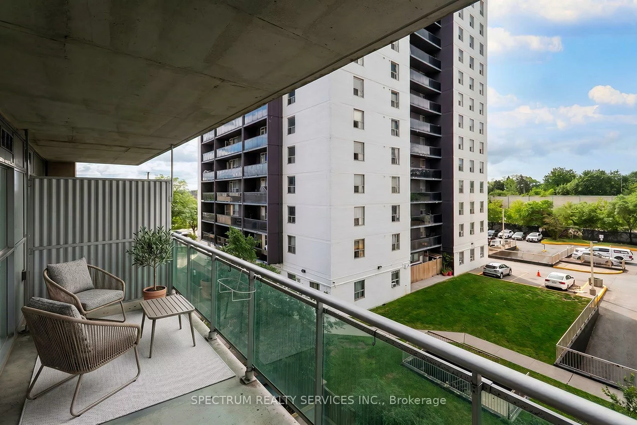 2464, Weston, Weston, Toronto