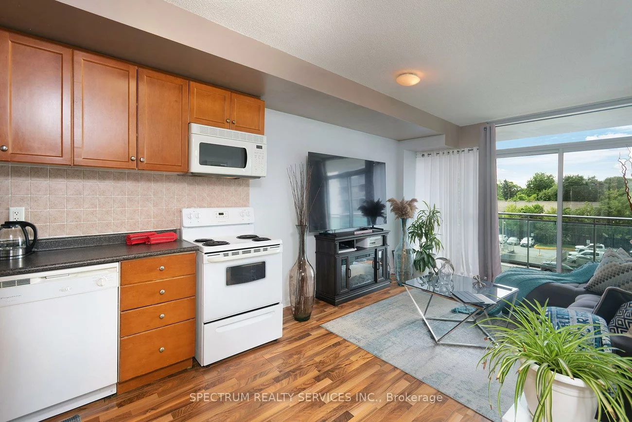 2464, Weston, Weston, Toronto