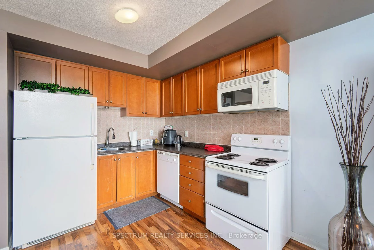 2464, Weston, Weston, Toronto