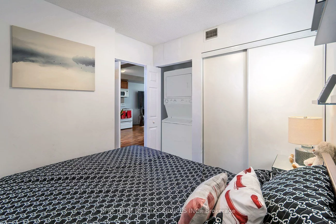2464, Weston, Weston, Toronto