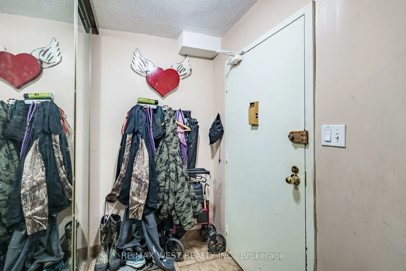 11, Wincott, Kingsview Village-The Westway, Toronto