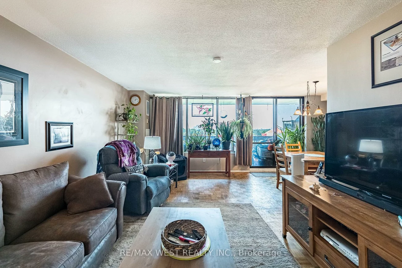 11, Wincott, Kingsview Village-The Westway, Toronto