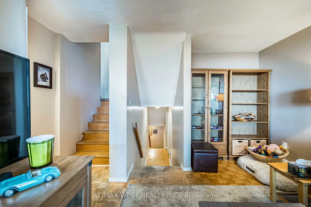 11, Wincott, Kingsview Village-The Westway, Toronto