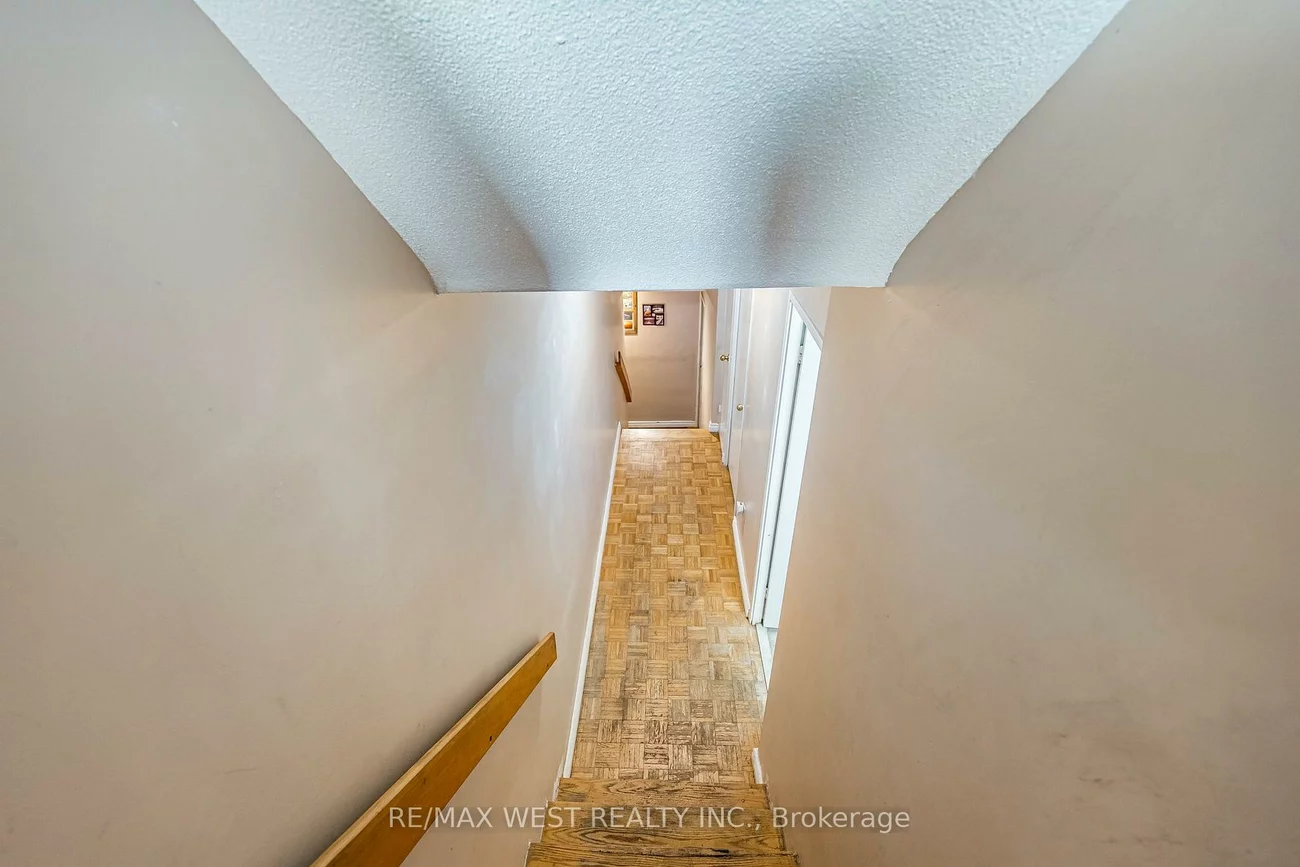 11, Wincott, Kingsview Village-The Westway, Toronto