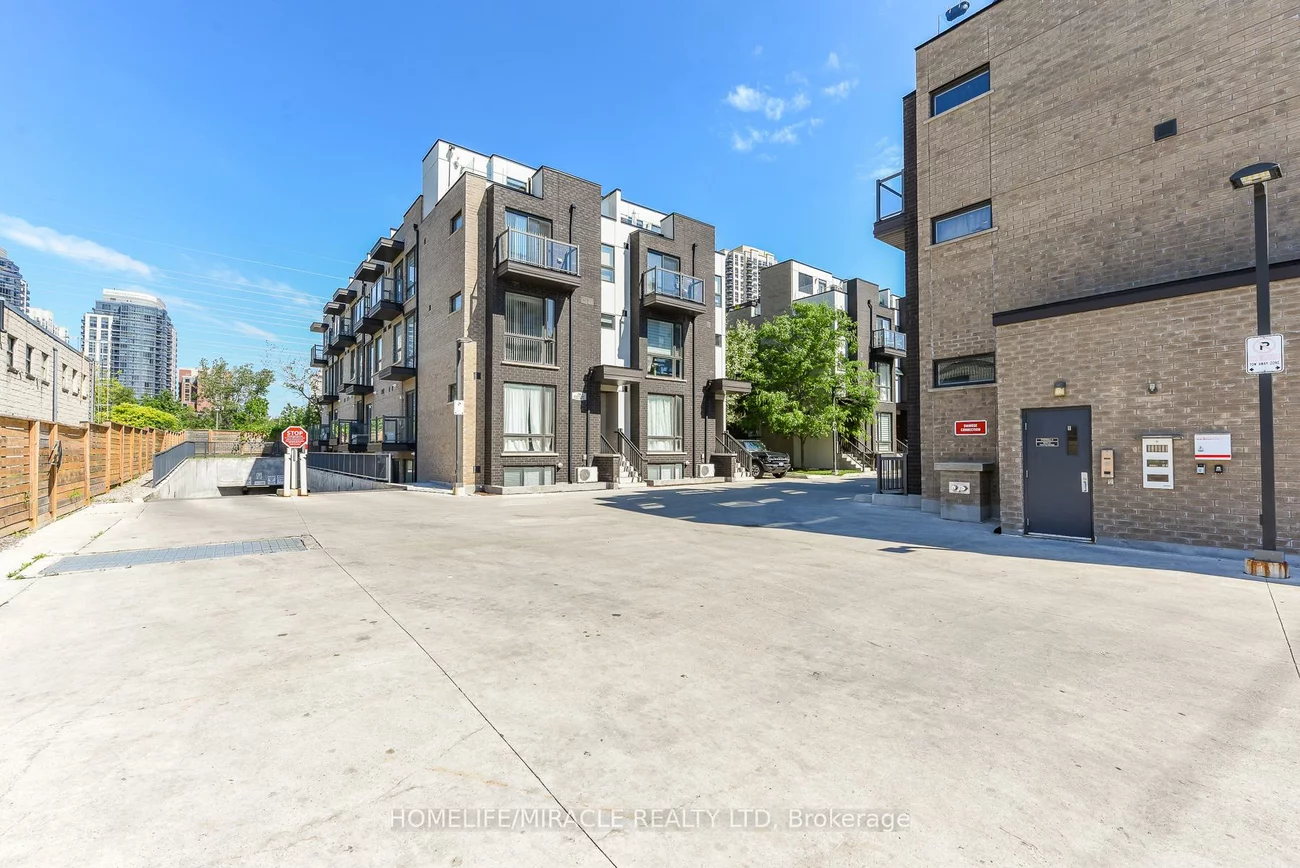 32, Fieldway, Islington-City Centre West, Toronto