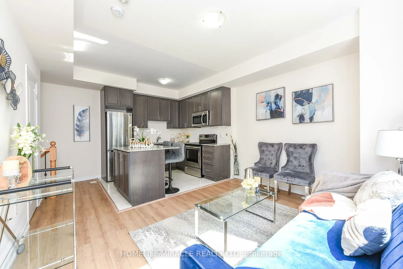 32, Fieldway, Islington-City Centre West, Toronto