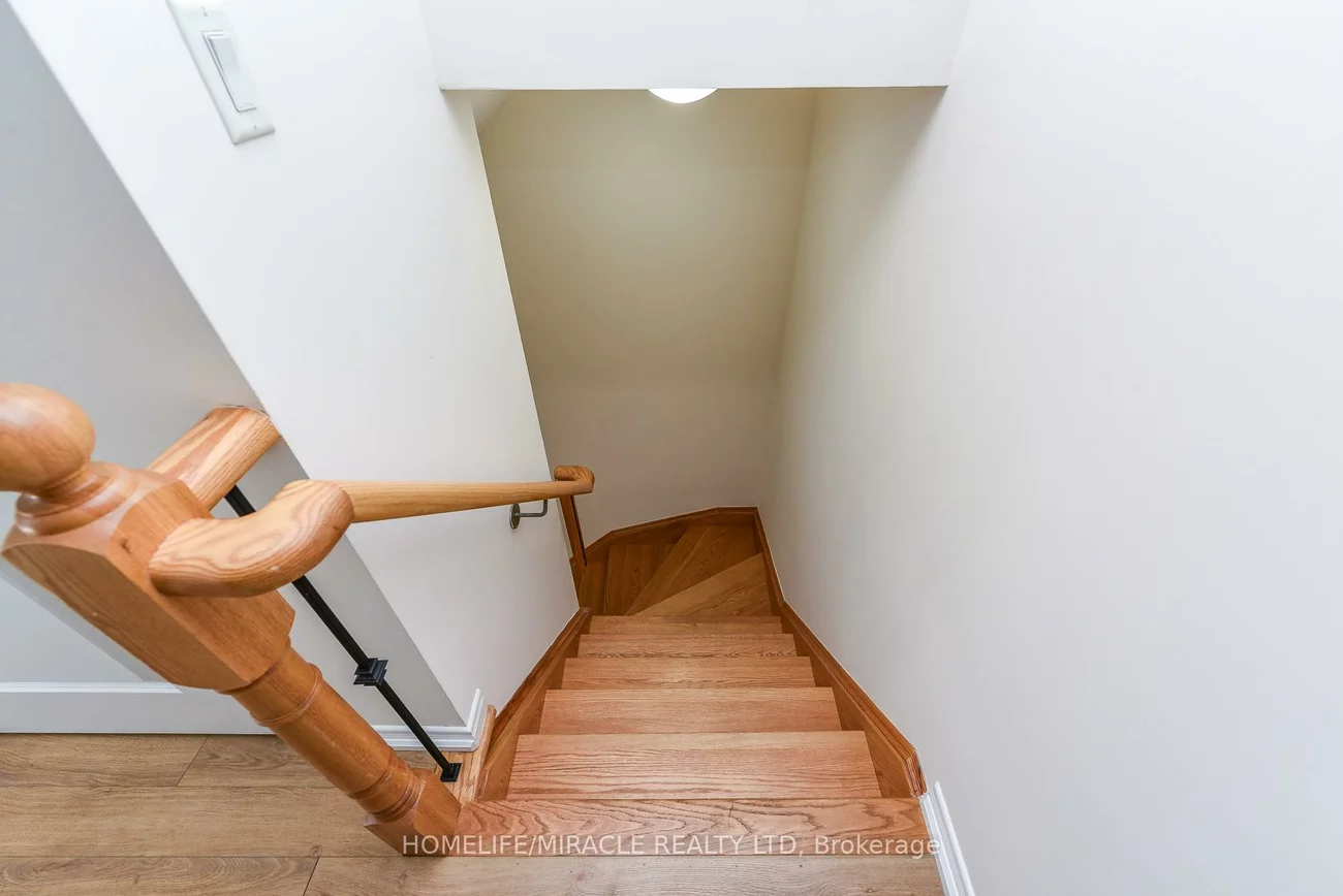 32, Fieldway, Islington-City Centre West, Toronto