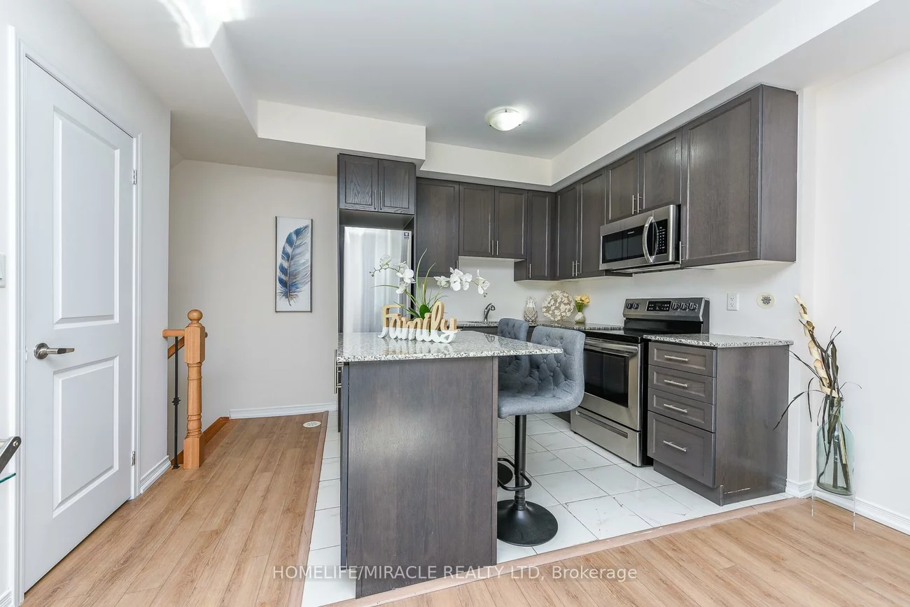32, Fieldway, Islington-City Centre West, Toronto