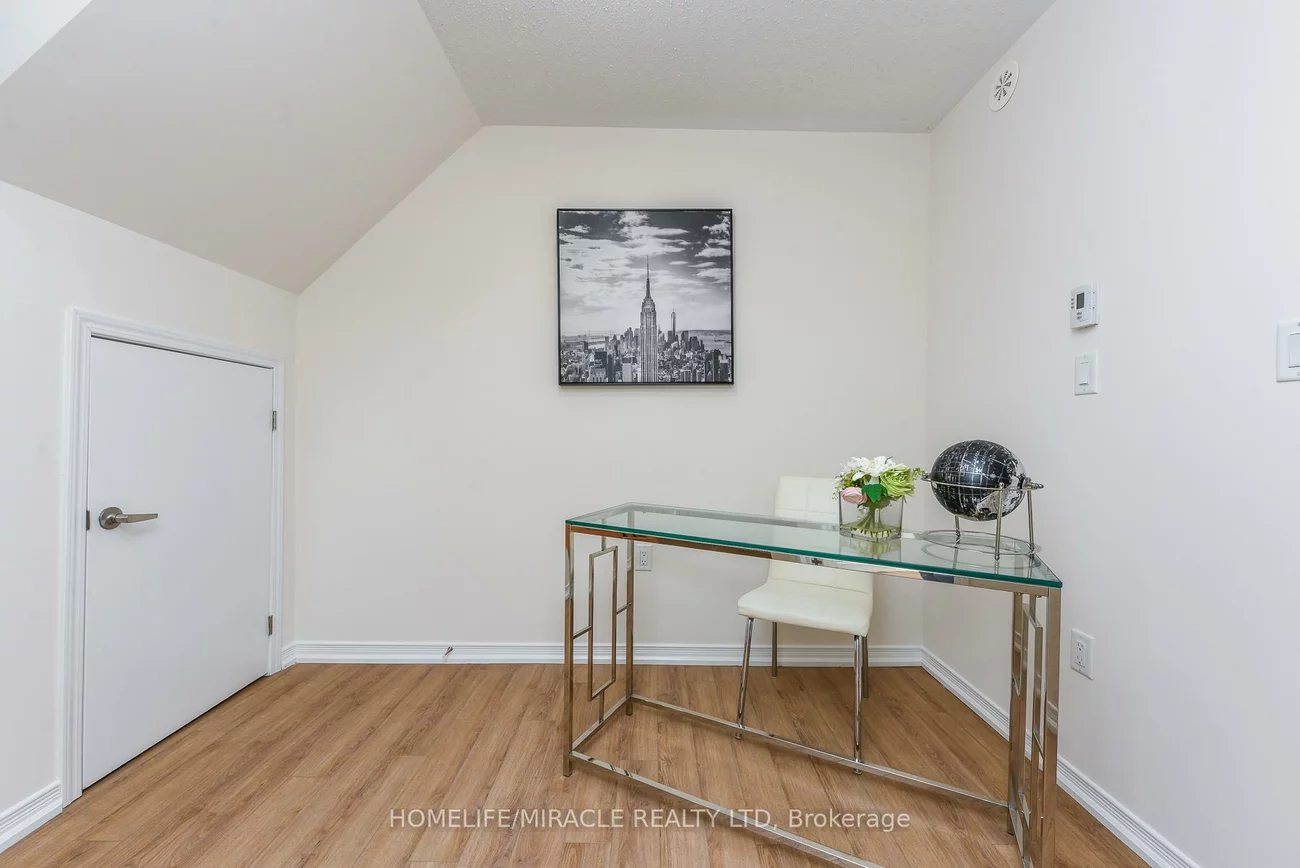 32, Fieldway, Islington-City Centre West, Toronto