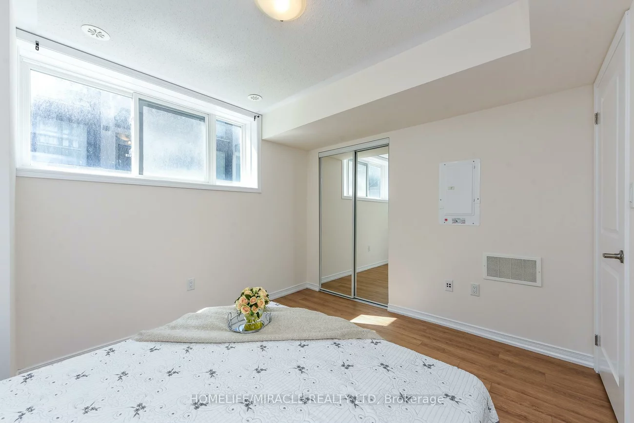 32, Fieldway, Islington-City Centre West, Toronto