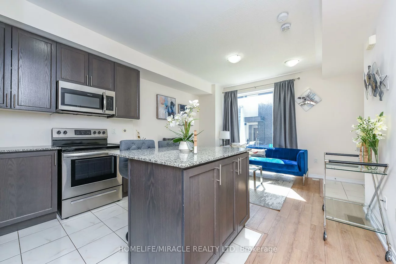 32, Fieldway, Islington-City Centre West, Toronto