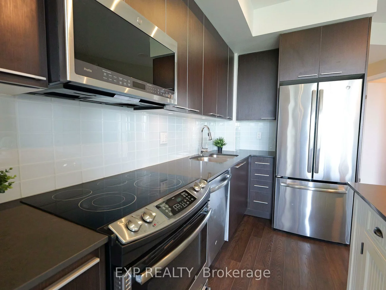 10, Park Lawn, Mimico, Toronto