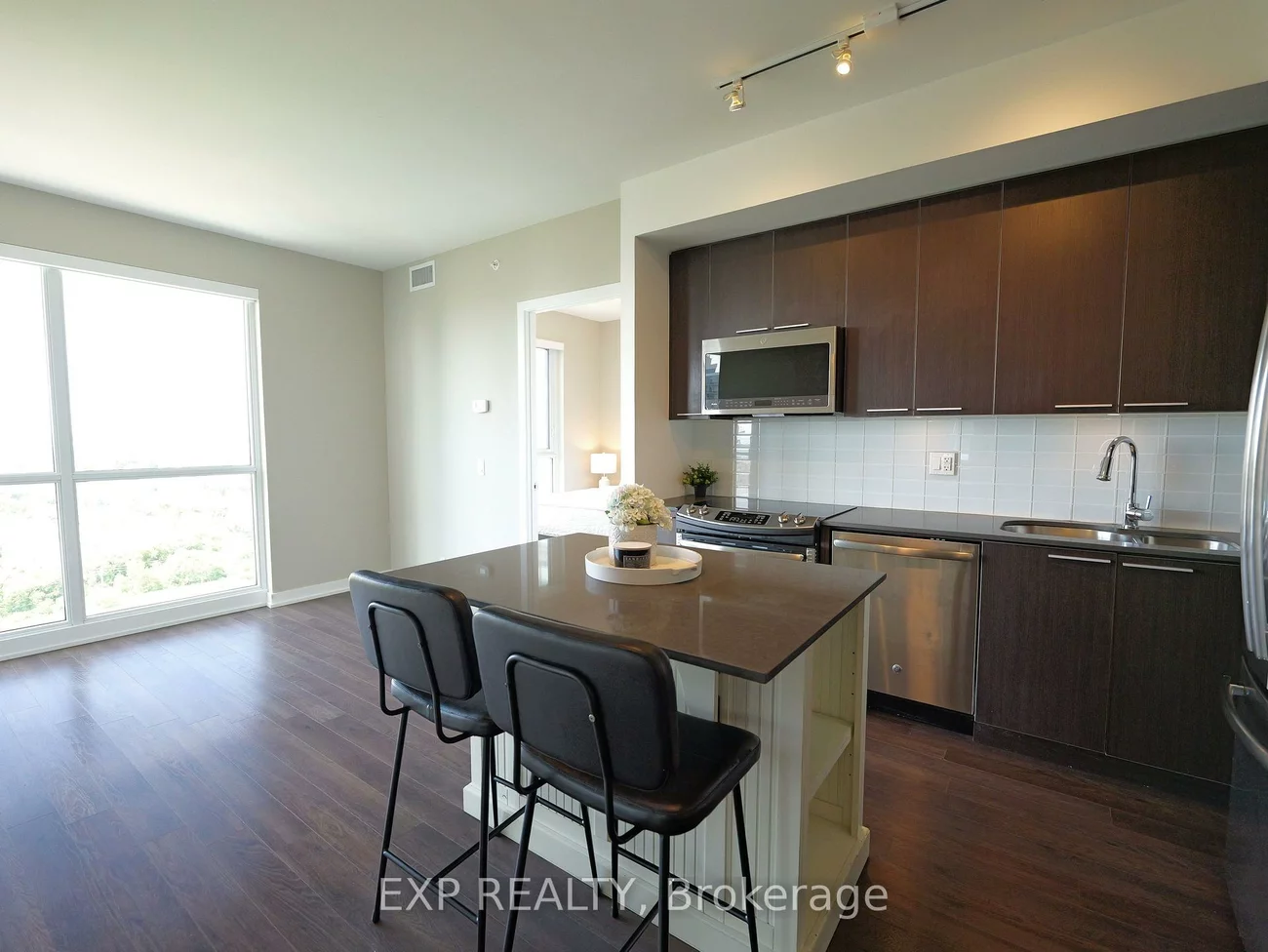 10, Park Lawn, Mimico, Toronto