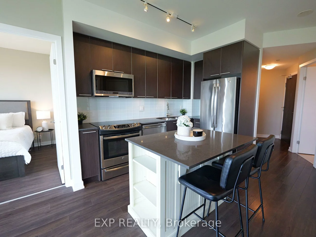 10, Park Lawn, Mimico, Toronto