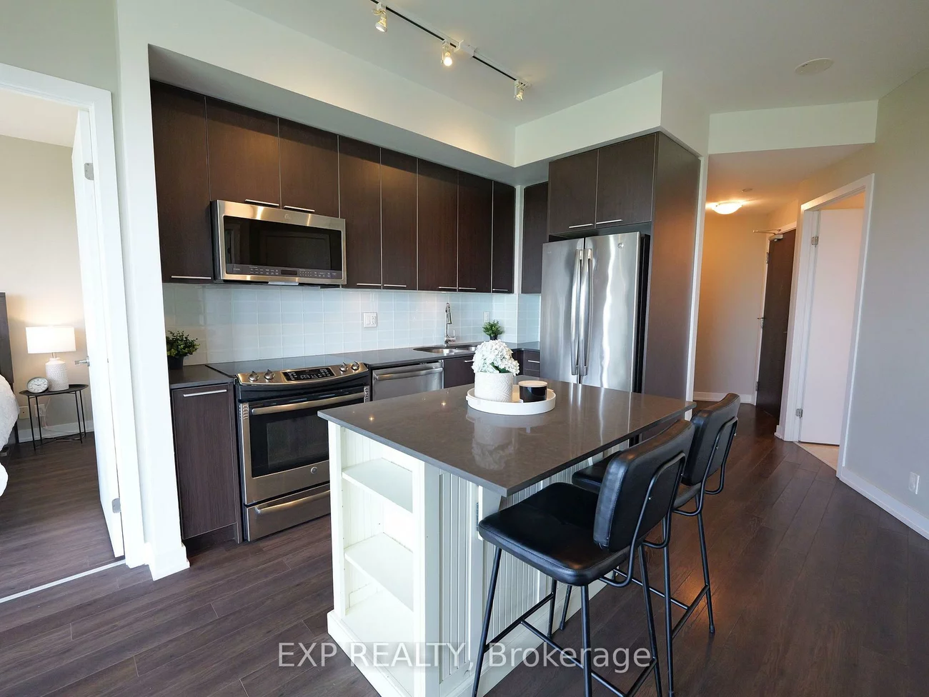 10, Park Lawn, Mimico, Toronto