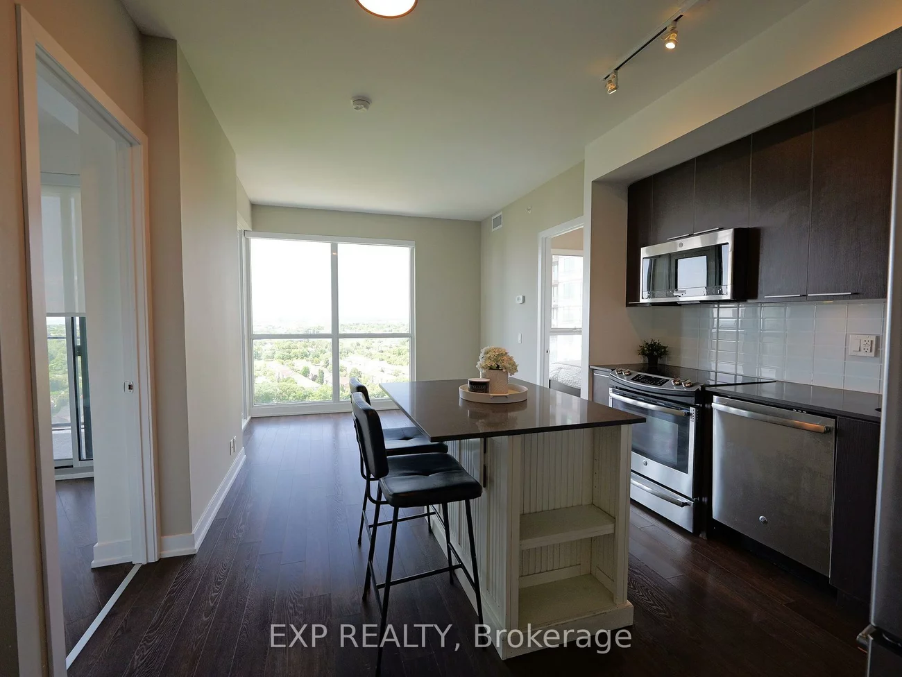 10, Park Lawn, Mimico, Toronto