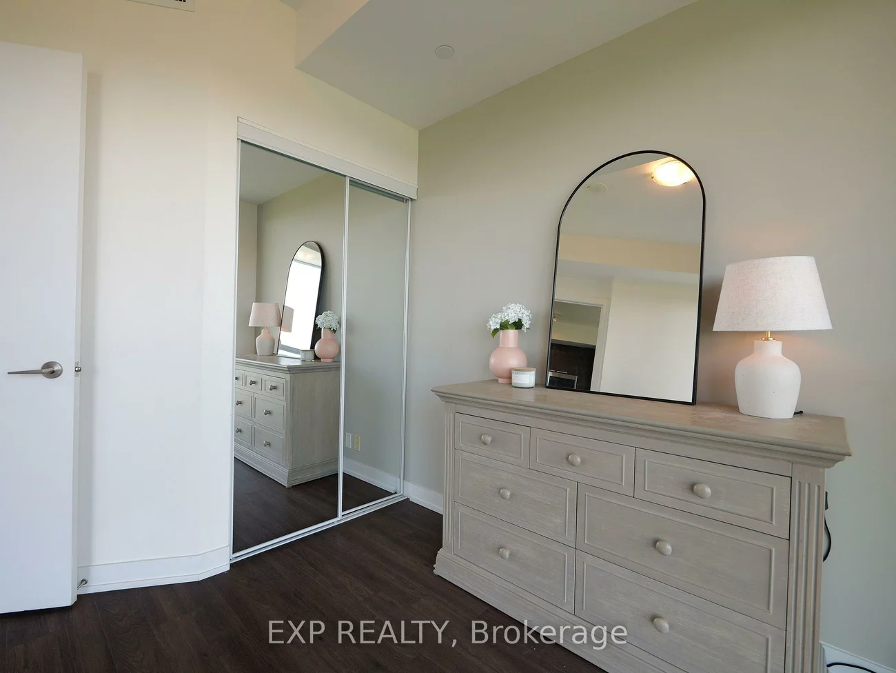 10, Park Lawn, Mimico, Toronto