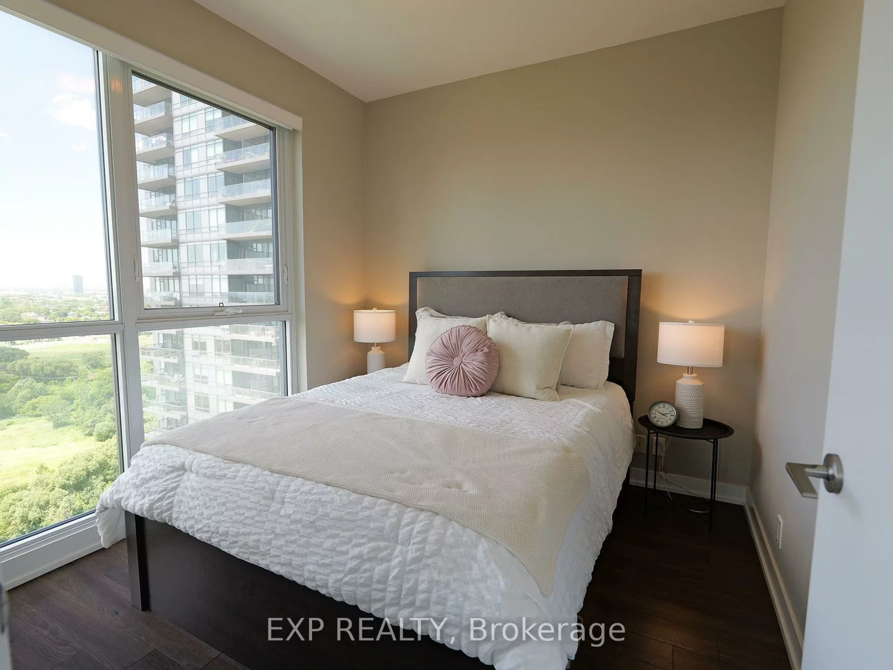 10, Park Lawn, Mimico, Toronto