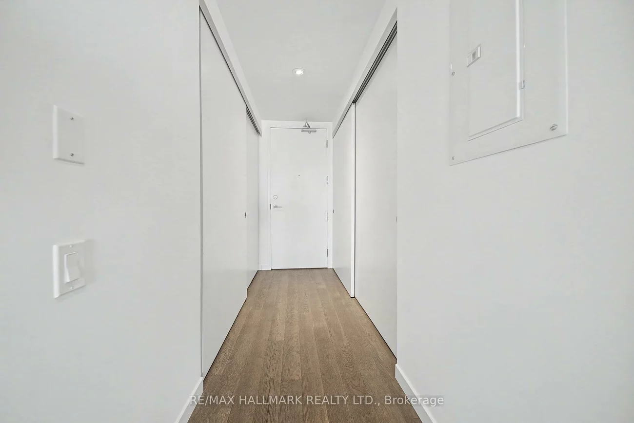 383, Sorauren, Roncesvalles, Toronto