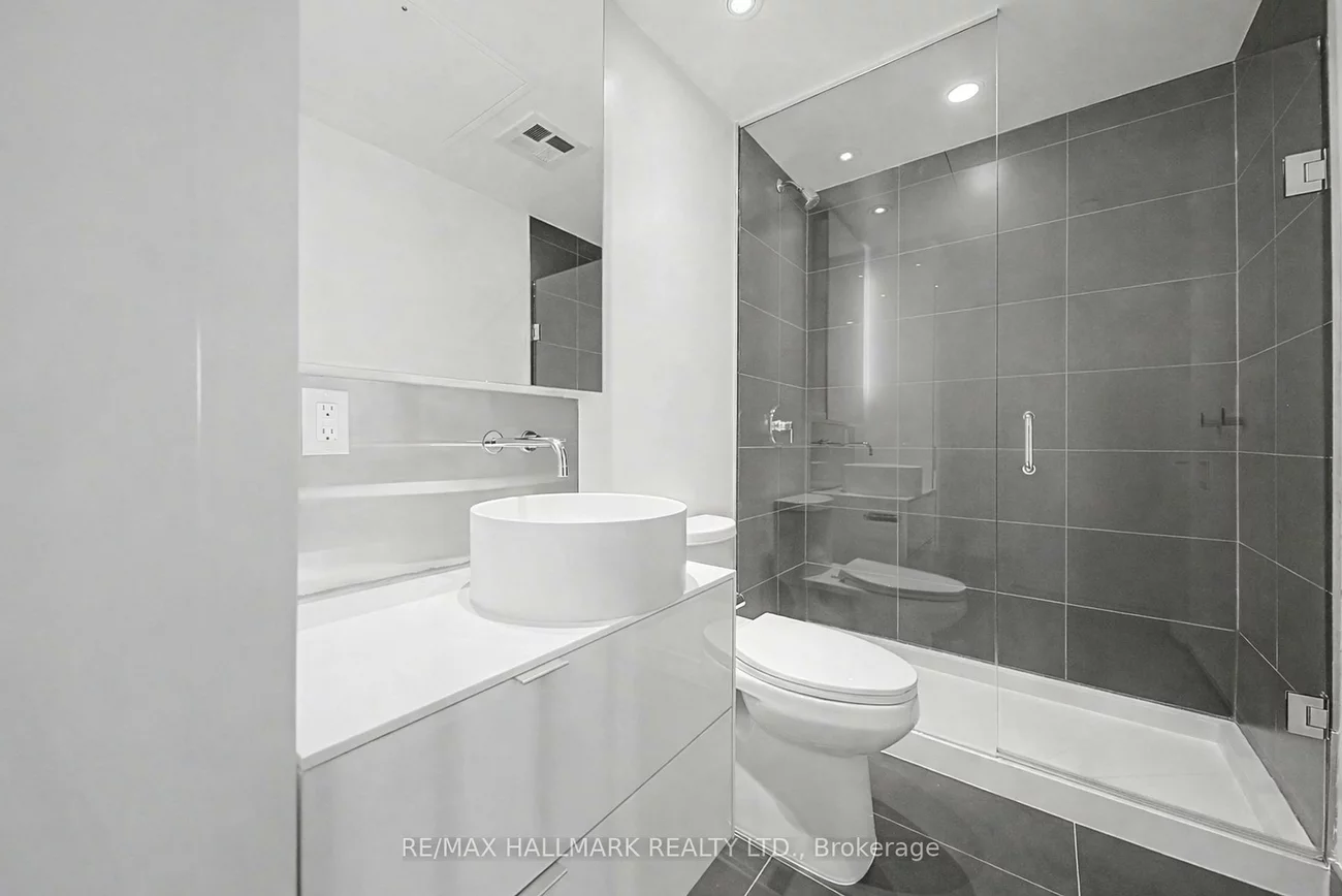 383, Sorauren, Roncesvalles, Toronto