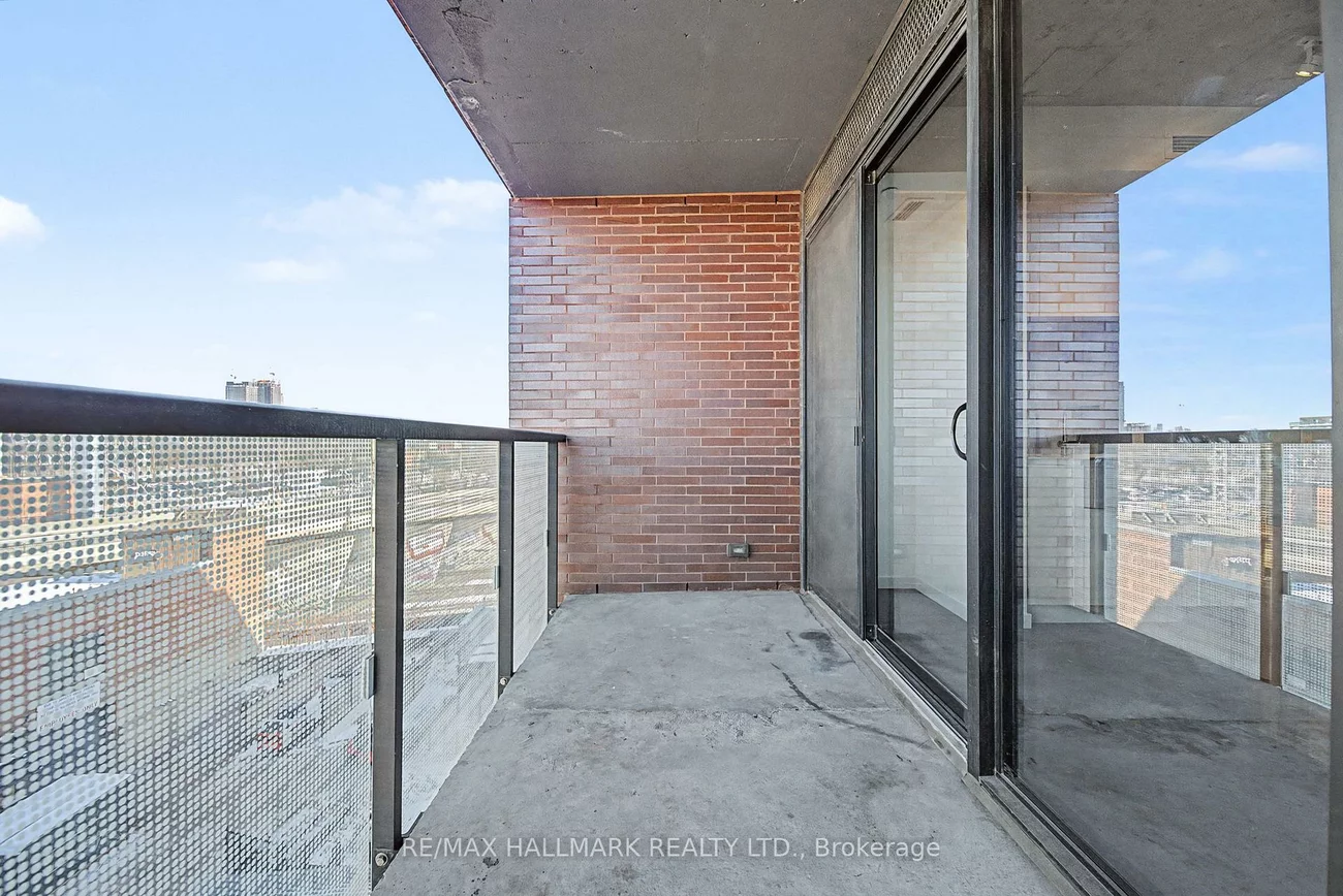383, Sorauren, Roncesvalles, Toronto
