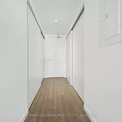 383, Sorauren, Roncesvalles, Toronto
