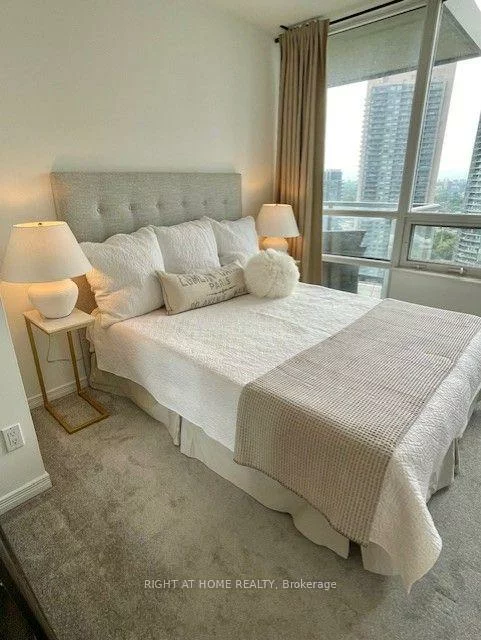2240, Lake Shore, Mimico, Toronto