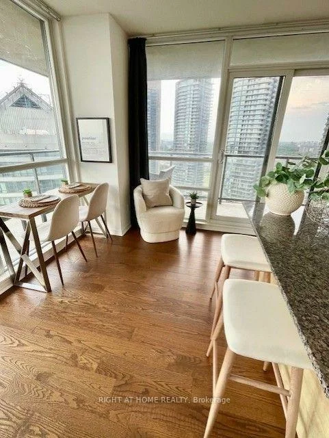 2240, Lake Shore, Mimico, Toronto