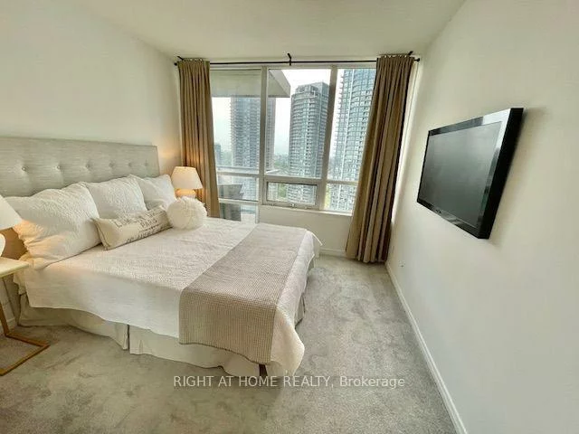 2240, Lake Shore, Mimico, Toronto