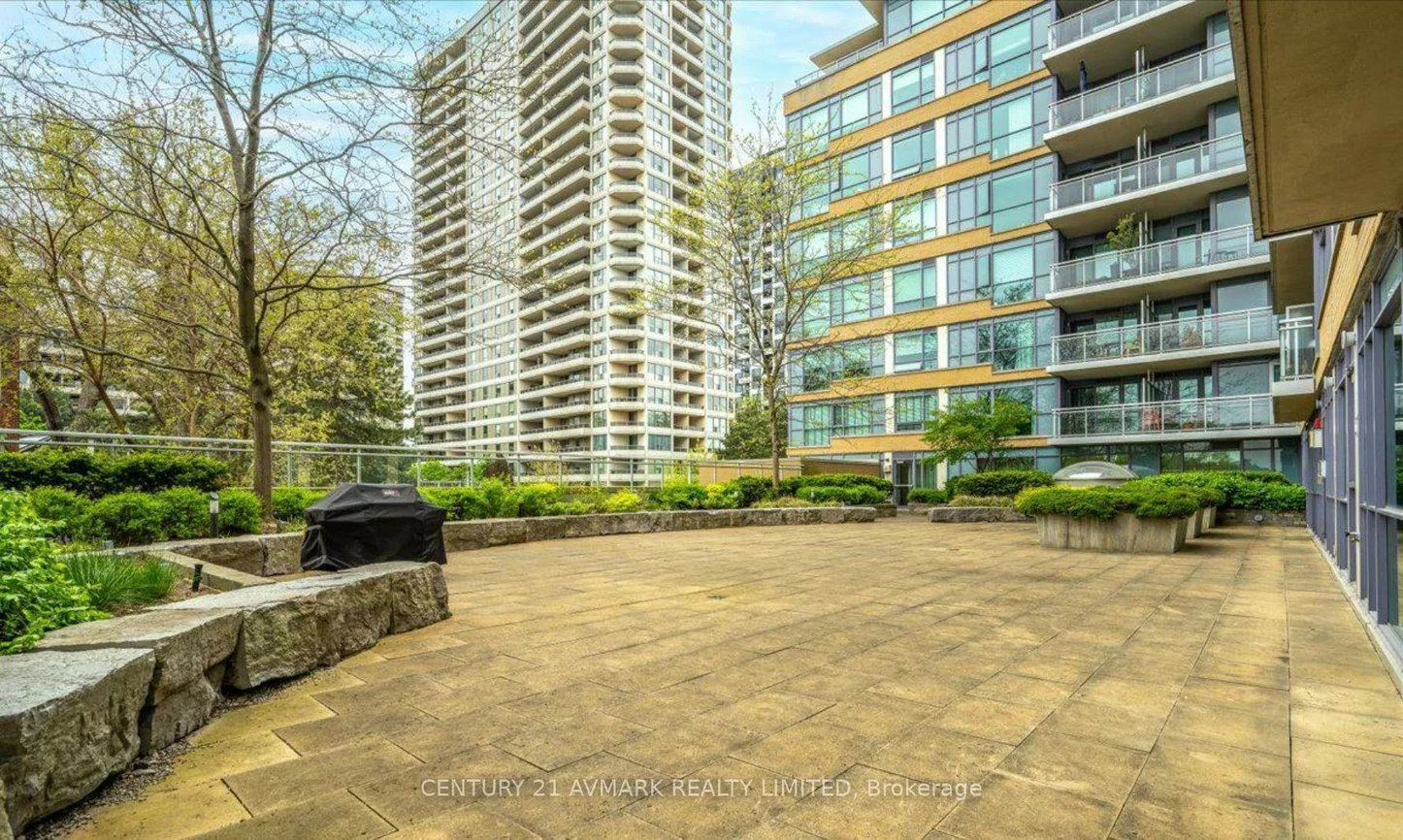 20, Gothic, High Park North, Toronto