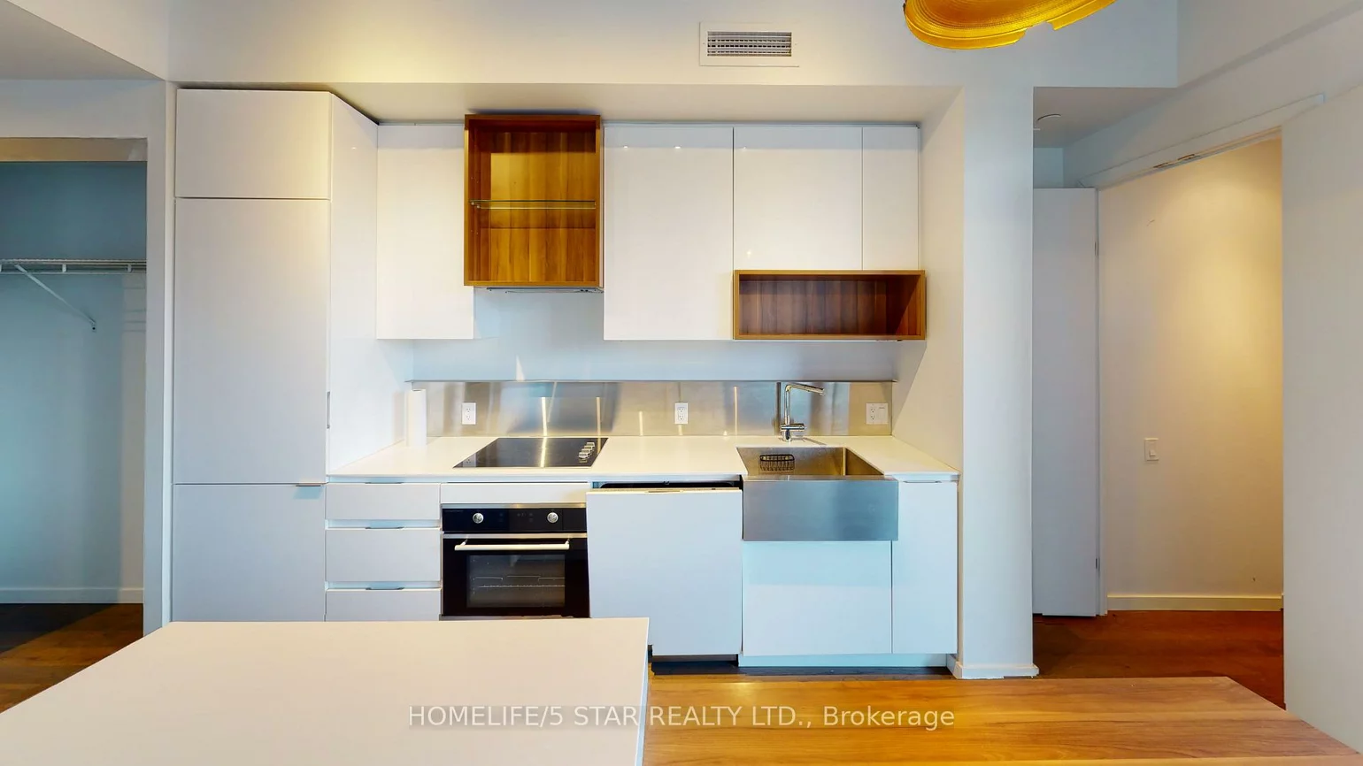 383, SORAUREN, Roncesvalles, Toronto