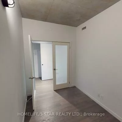383, SORAUREN, Roncesvalles, Toronto
