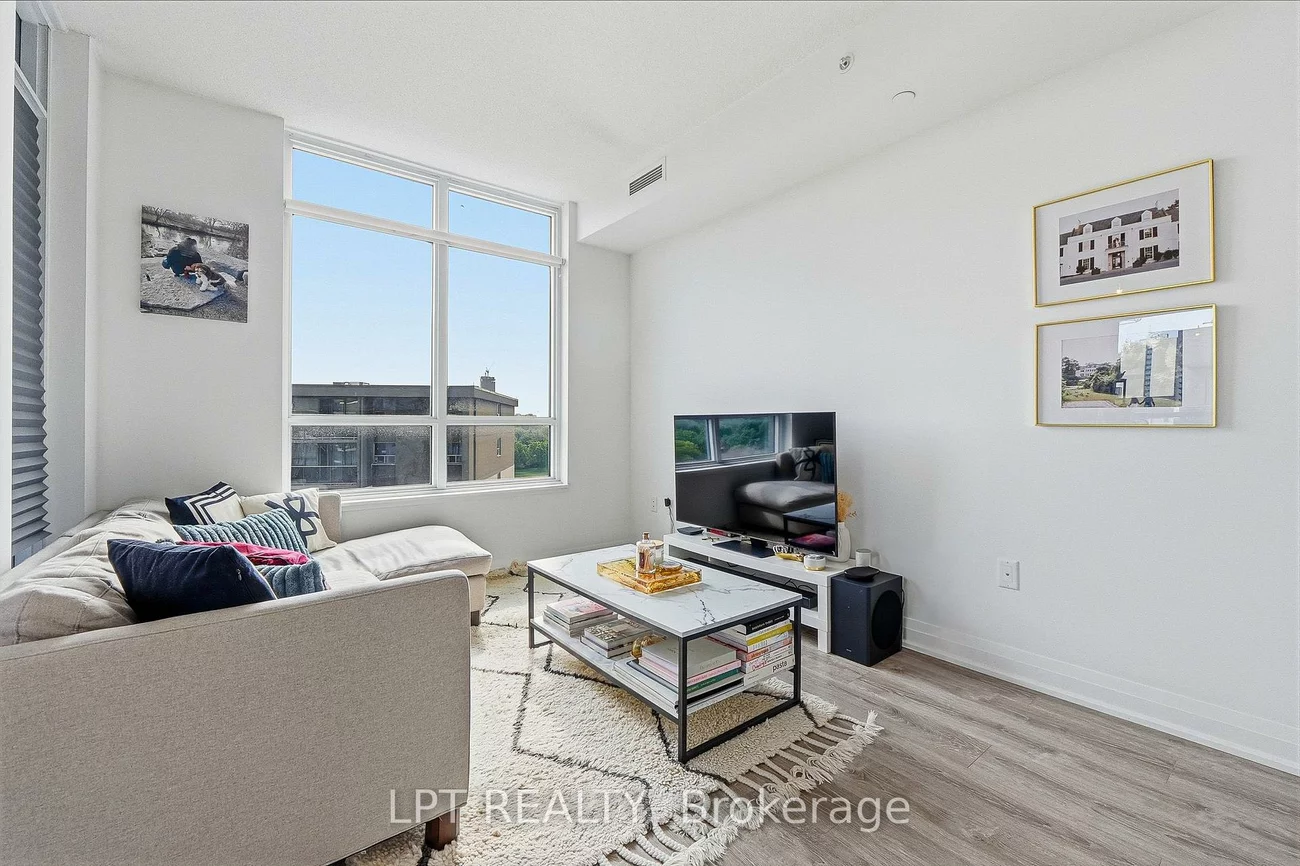10, Gibbs, Islington-City Centre West, Toronto