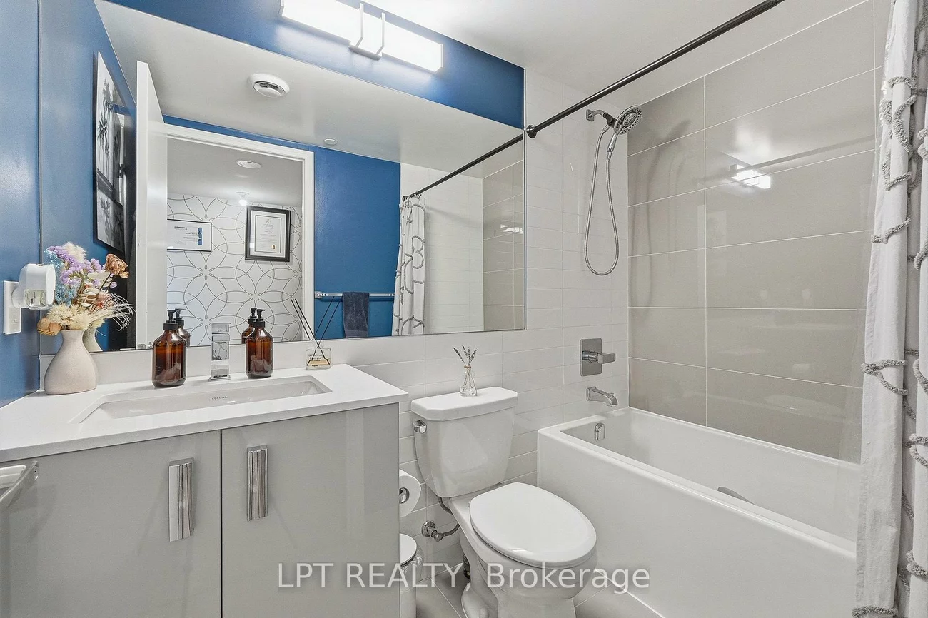 10, Gibbs, Islington-City Centre West, Toronto