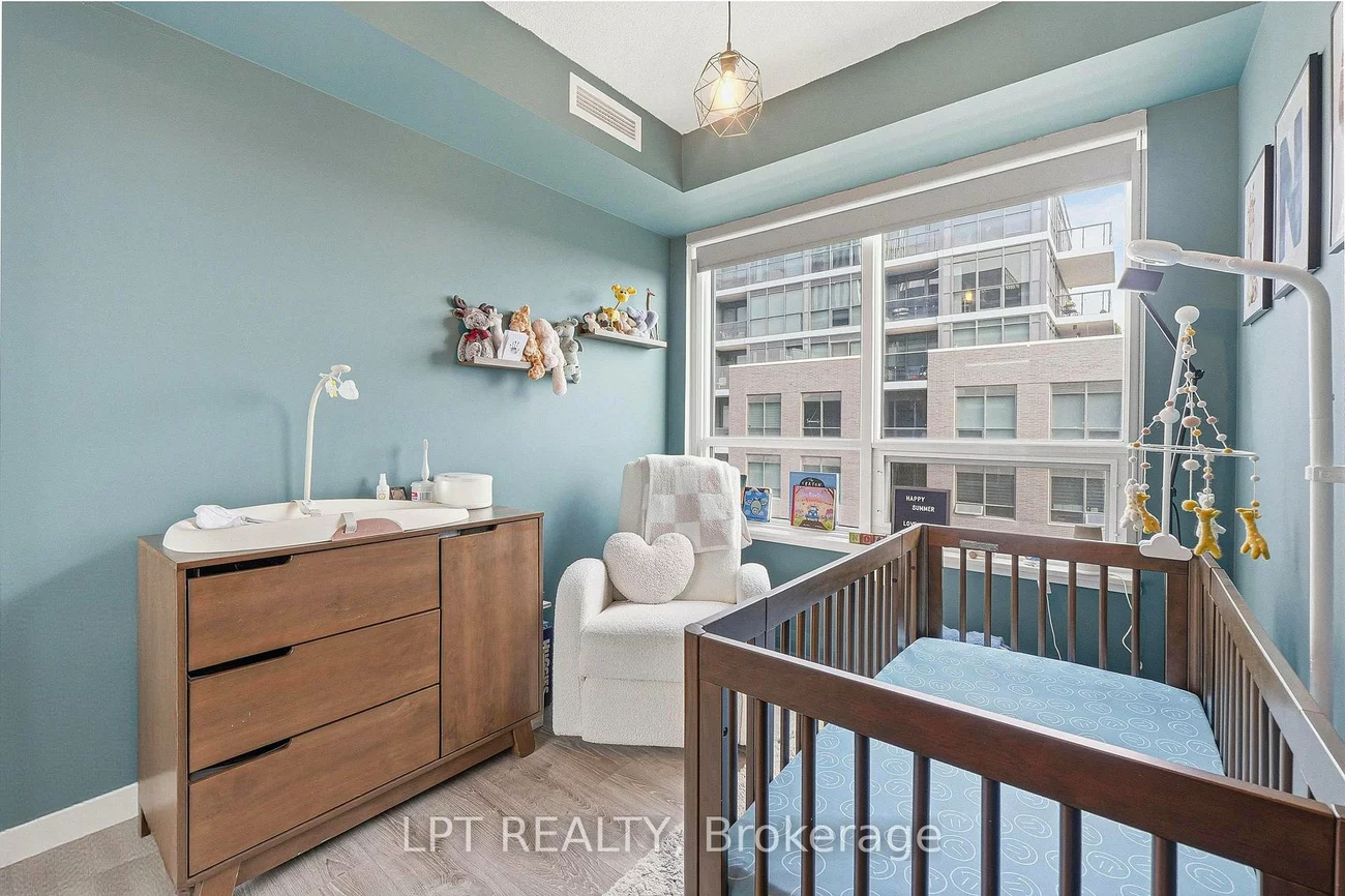 10, Gibbs, Islington-City Centre West, Toronto