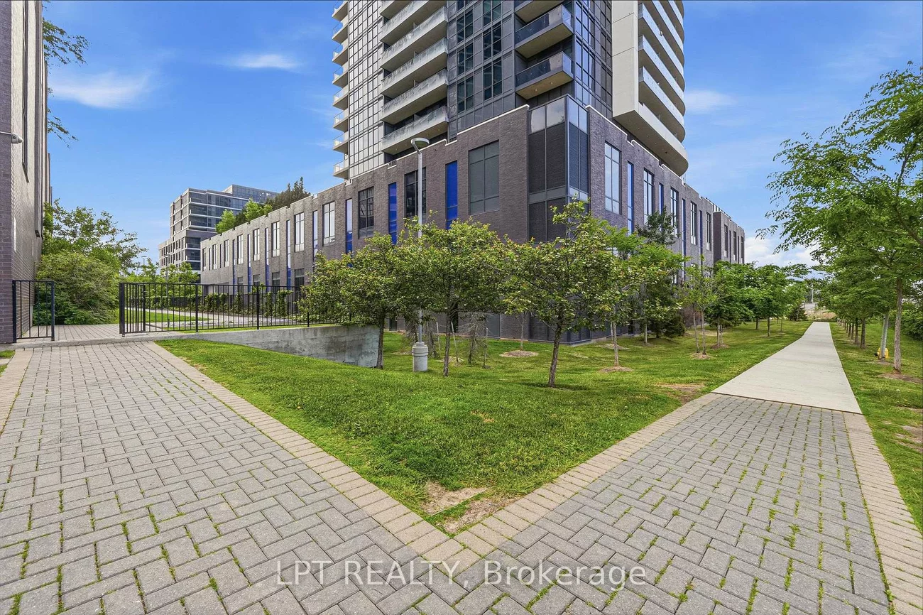 10, Gibbs, Islington-City Centre West, Toronto