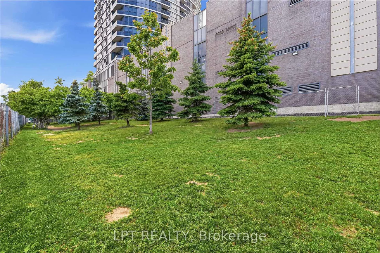 10, Gibbs, Islington-City Centre West, Toronto