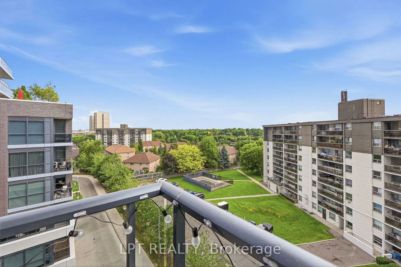 10, Gibbs, Islington-City Centre West, Toronto