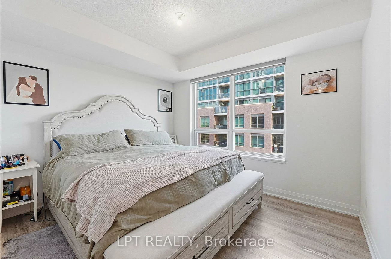 10, Gibbs, Islington-City Centre West, Toronto